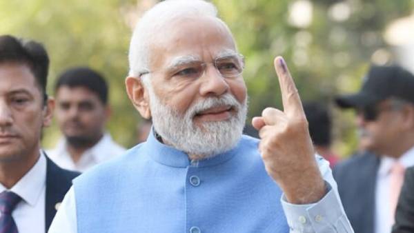 மும்முனை போட்டி மும்முனை போட்டி