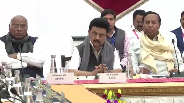 திமுக சார்பில் முதல்வர் ஸ்டாலின் 