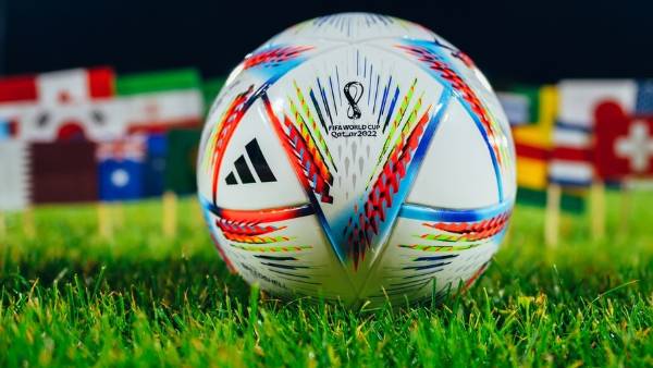 சார்ஜ் ஏற்றப்படும் பந்துகள் சார்ஜ் ஏற்றப்படும் பந்துகள்