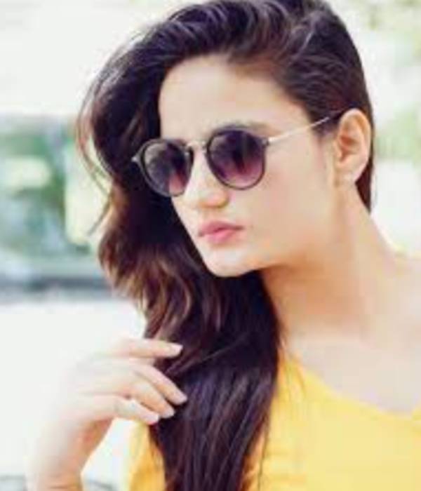  ஆடைகளை அவிழ்த்து 