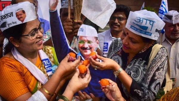 கருத்து கணிப்பு பலிக்குதே 