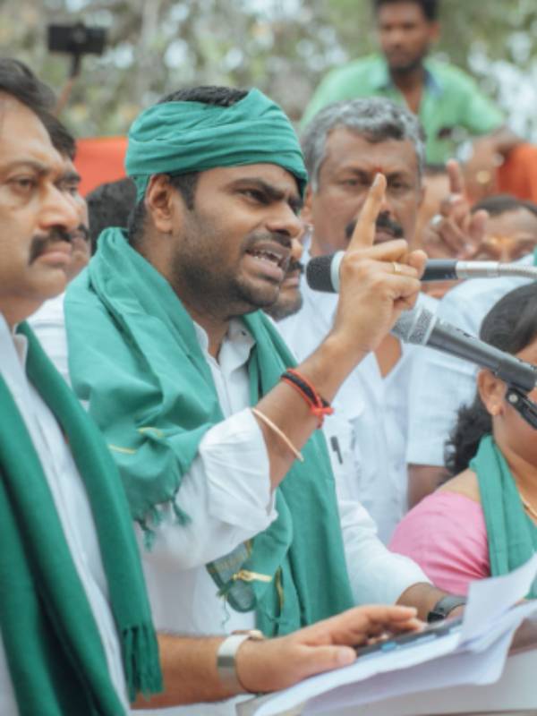 என் உயிர் இருக்கும் வரை 