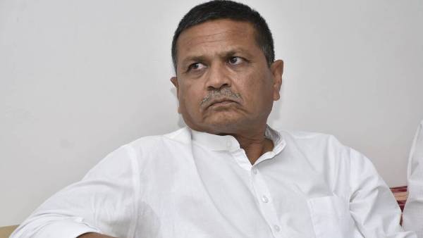 யார் இவர்? 