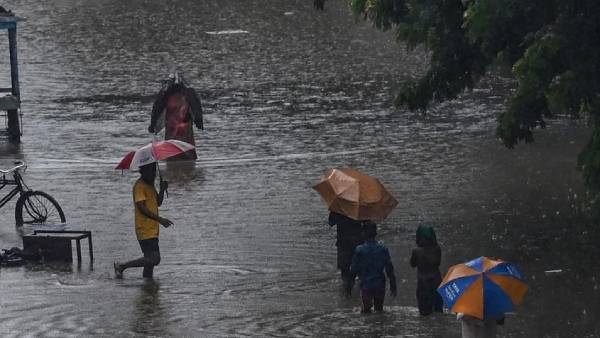 15 மாவட்டங்களில் கனமழை 15 மாவட்டங்களில் கனமழை