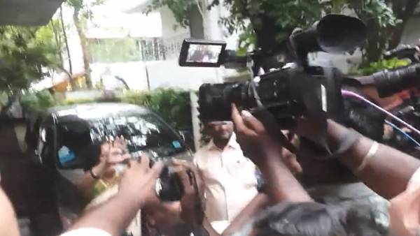 போயஸ்கார்டன் வீடு 