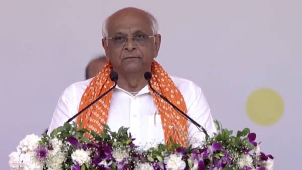 பதவி ஏற்ற பூபேந்திர படேல் பதவி ஏற்ற பூபேந்திர படேல்