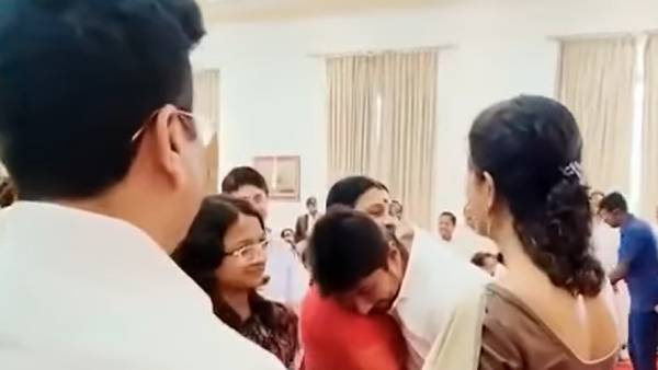 DMK Cadres shared Vidoe of Minister Udhayanidhi Stalin get wishes from Family