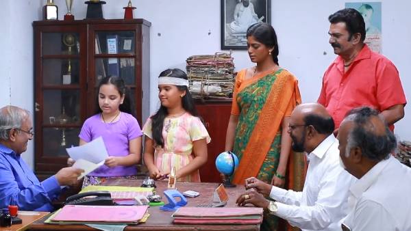 புது பள்ளியில் சேர்ந்த குழந்தைகள்