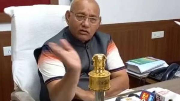 மகளுடன் பார்க்க வேண்டும் மகளுடன் பார்க்க வேண்டும்