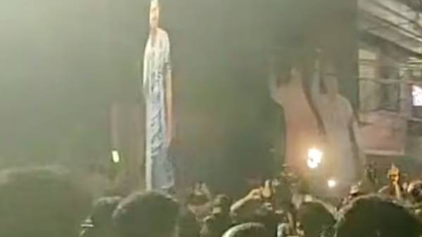  அரிவாள் வெட்டு 