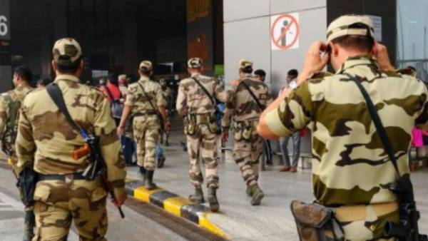 சிஐஎஸ்எப் வீரர் 