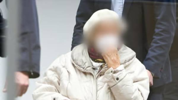  10,500 பேரை கொன்ற மூதாட்டி 