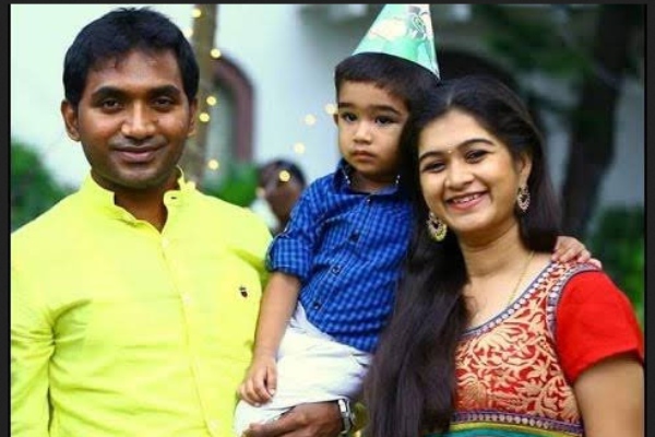 செய்தி வாசிப்பாளர் 