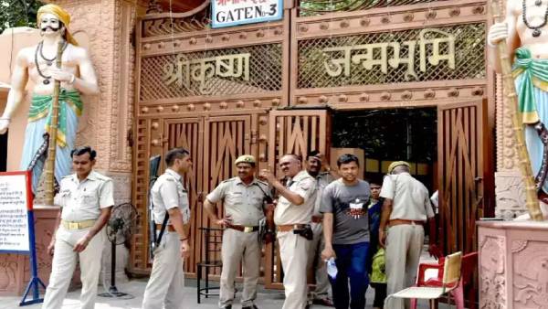 மதுராவில் பதற்றம் 