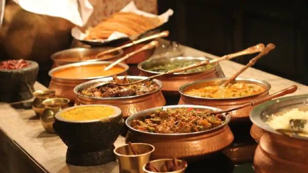 சாப்பிடாத உணவு வகைகளைக் கூட.. சாப்பிடாத உணவு வகைகளைக் கூட..