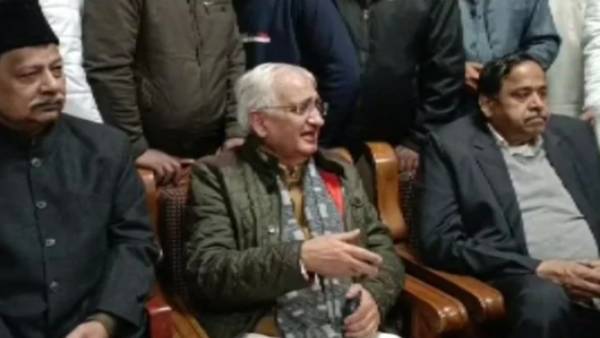 அசாதாரண மனிதர் அசாதாரண மனிதர்