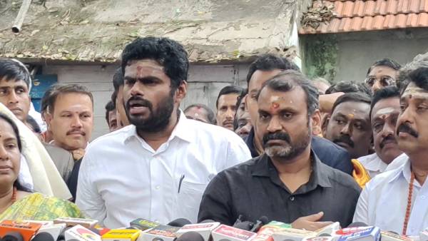 கோட்டை ஈஸ்வரன் கோயிலில் பூஜை 