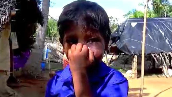 பள்ளியில் சேர்க்க மறுப்பு பள்ளியில் சேர்க்க மறுப்பு