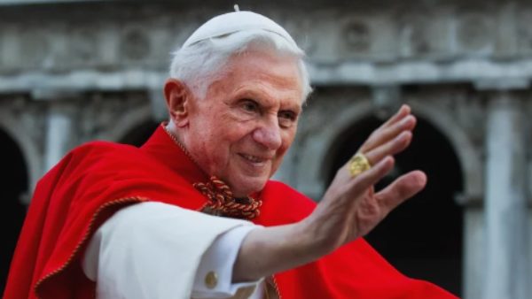 பதவியில் வெடித்த சர்ச்சைகள் பதவியில் வெடித்த சர்ச்சைகள்