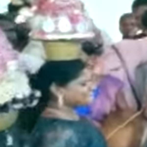  டைரக்டர் 