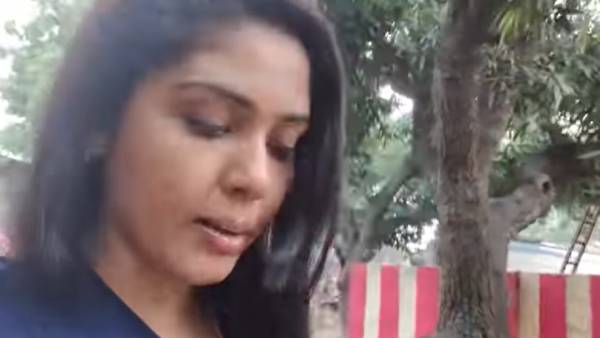 ரசிகர்களை கவர்ந்த மீனா 