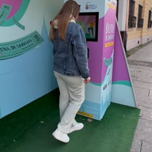  ரயிலிலும், பஸ்ஸிலும் ஃப்ரீ பயணம் 