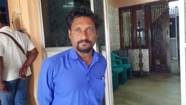  மாணவிகளிடம் அடிக்கடி பாலியல் தொல்லை 