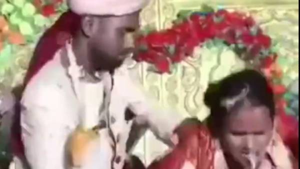  கன்னத்தில் அறை