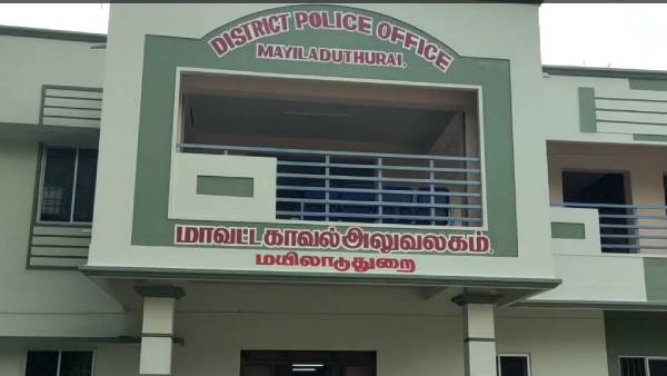 போலீசார் விசாரணை 