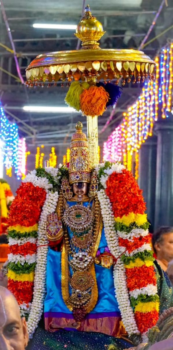 Vaikunta Ekadasi Pagal Pathu Day 1: Nam Perumal decorated with precious ornaments Vaikunta Ekadasi Pagal Pathu Day 1: Nam Perumal decorated with precious ornaments