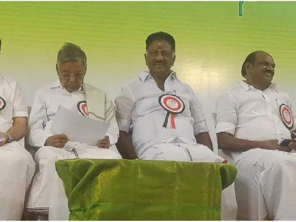 ஓபிஎஸ் மாவட்ட செயலாளர் கூட்டம் 