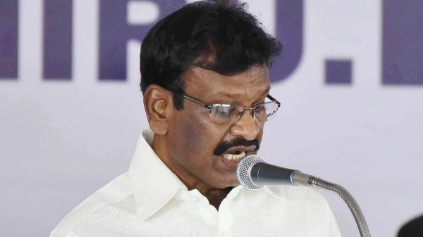  பொது உறுப்பினர்கள் 