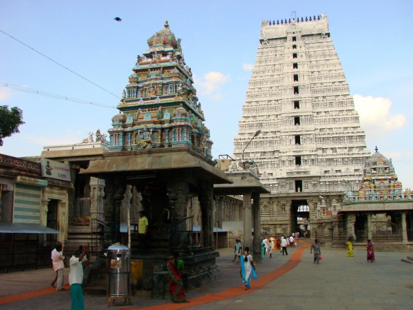 தீபதரிசன மண்டபம்