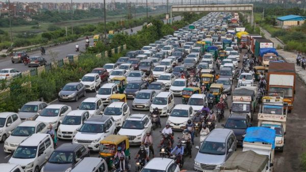  திணறும் ஜிஎஸ்டி சாலை 