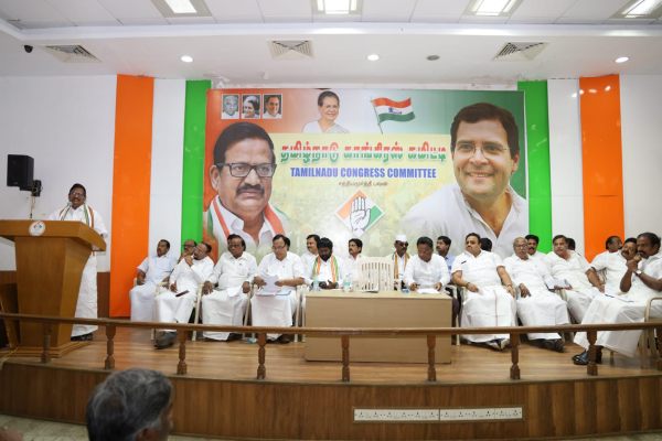  சோனியாவே சந்திக்க தயங்கினார் 