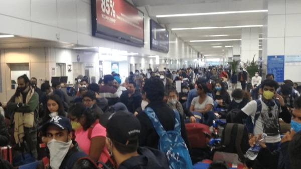 கடும் கூட்ட நெரிசல்