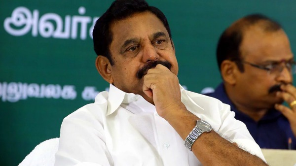 அரசியலில் பரபரப்பு அரசியலில் பரபரப்பு