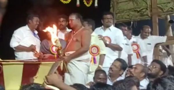 யார் தீபத்தை ஏற்றுவது 