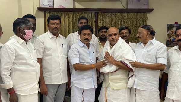  விக்கெட் விழுந்தாச்சு