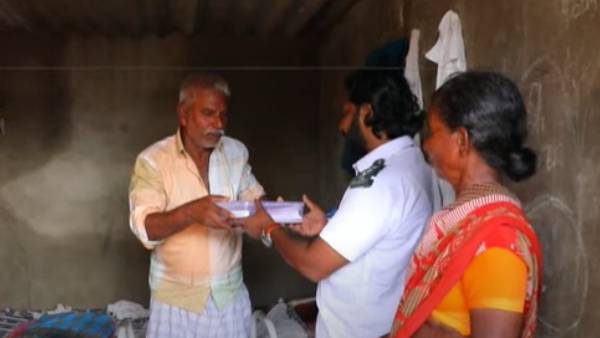  எளிய வழியில் மக்கள் சேவை 