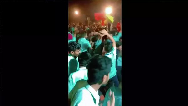 மீண்டும் பிரச்சனை 