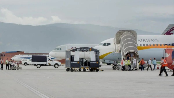 பயணிகள் பரிதவிப்பு