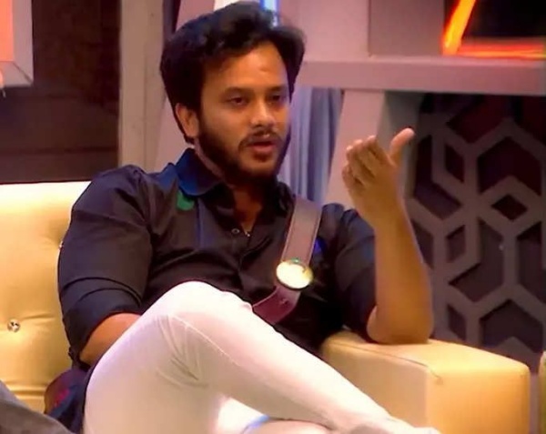 ஆரம்பத்தில் இருந்தே பிரச்சனை தான்