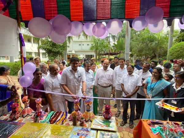கட்சிப் பதவி 