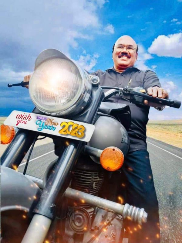  வித்தியாசமாக வாழ்த்திய டி ஜெயக்குமார்