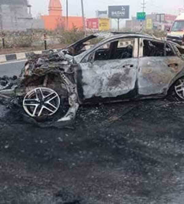 கார் விபத்து