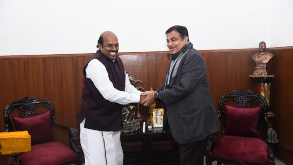 நிலுவையில் உள்ள பணிகள் நிலுவையில் உள்ள பணிகள்