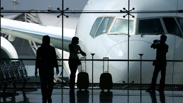  நண்பர்களின் காதல்.. 