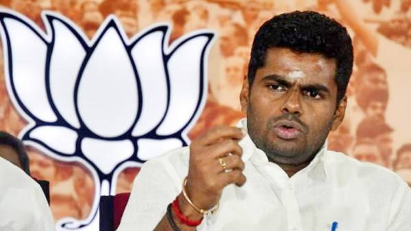 அதிமுக இடைக்கால பொதுச்செயாளர் அதிமுக இடைக்கால பொதுச்செயாளர்