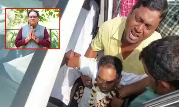 மார்பில் சுட்ட போலீஸ்